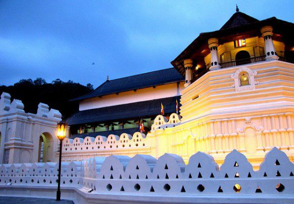 Kandy Day Tours - Temple of the Tooth Relic